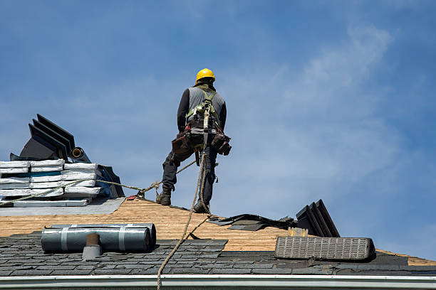 Professional Gutter Installation technician working in Ponderay, ID
